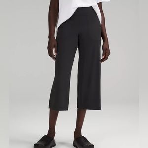 LULULEMON Align™ Super-High-Rise Wide-Leg Crop - size 12